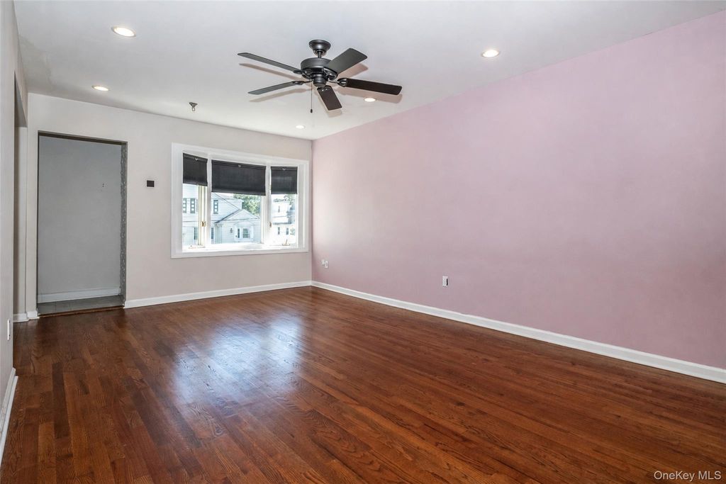 7 Ronalds Avenue, New Rochelle, NY 10801 — photo 4