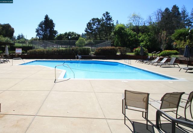 1506 Ashwood Dr, Martinez, CA 94553