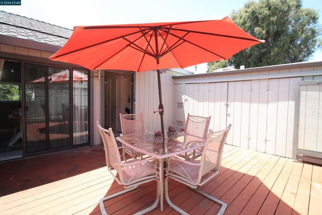 1506 Ashwood Dr, Martinez, CA 94553