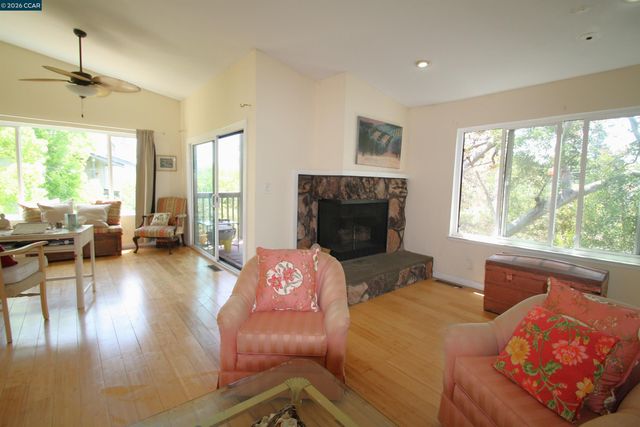 1506 Ashwood Dr, Martinez, CA 94553