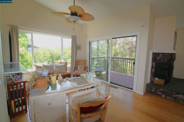 1506 Ashwood Dr, Martinez, CA 94553