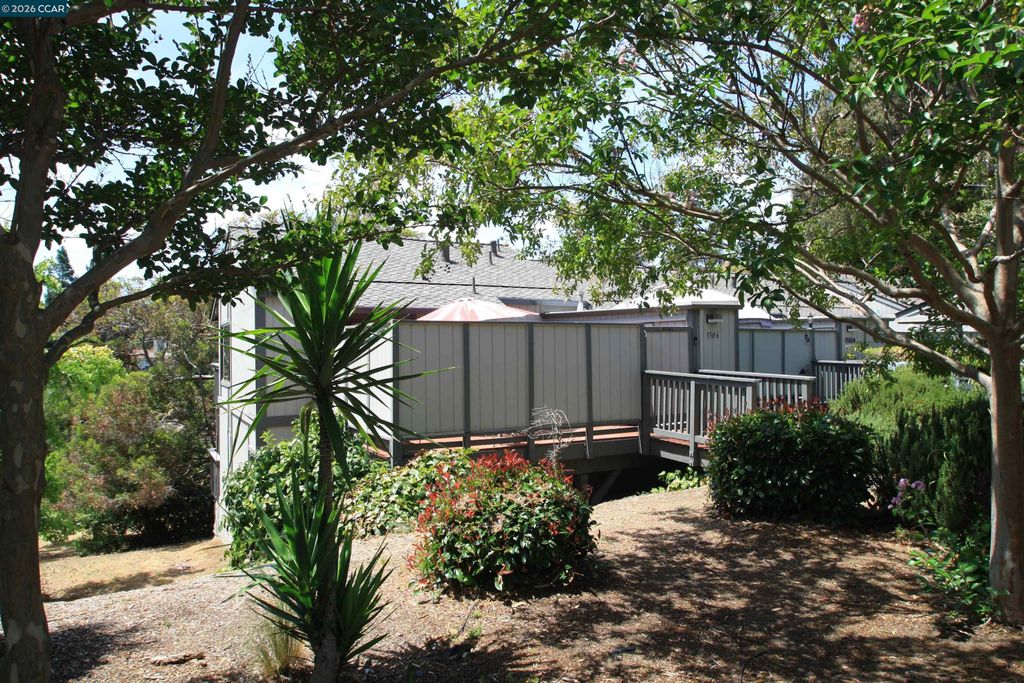 1506 Ashwood Dr, Martinez, CA 94553