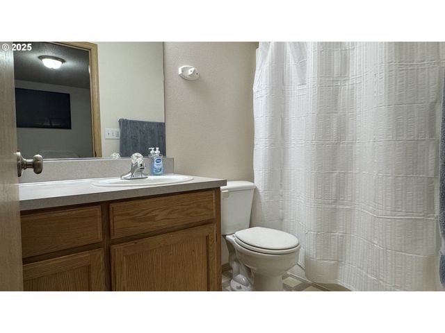 248 Se TOWNSHIP Rd, Canby, OR 97013