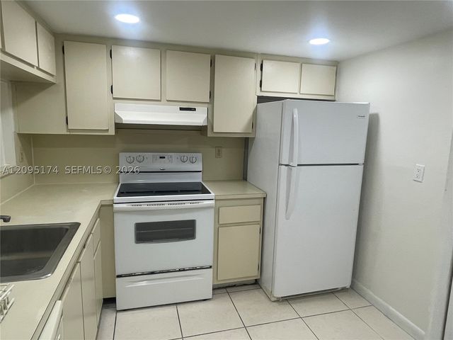 3601 SW 117th Ave 9-301, Miami, FL 33175