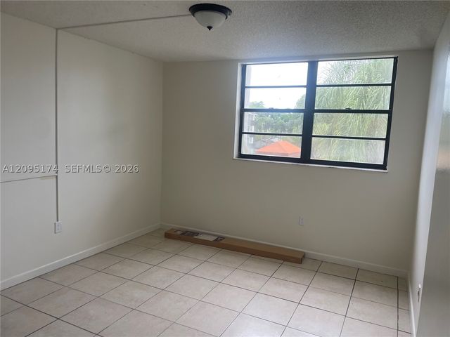3601 SW 117th Ave 9-301, Miami, FL 33175