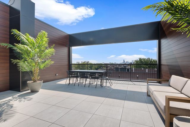 3140 N Clybourn Avenue 204, Chicago, IL 60657