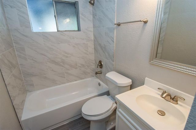 11719 Murr Way, Houston, TX 77048