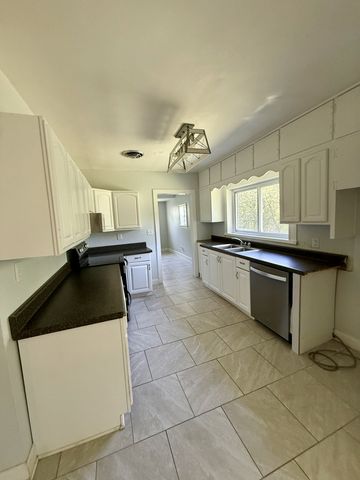 645 Neals Ln, Gallatin, TN 37066