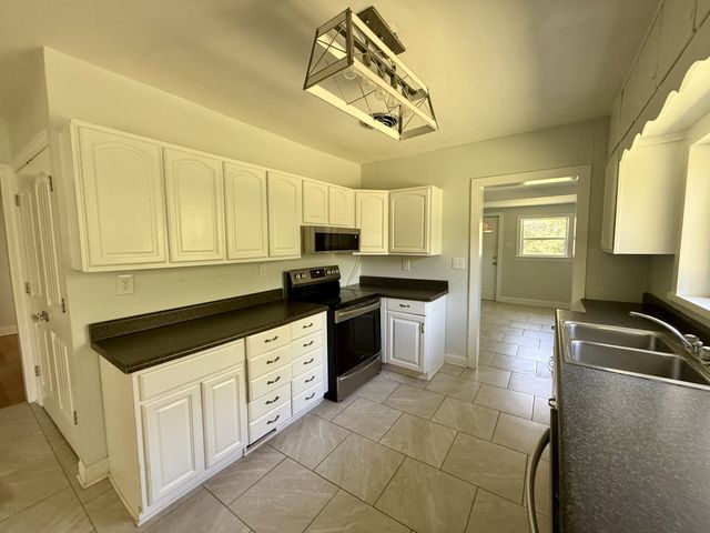 645 Neals Ln, Gallatin, TN 37066