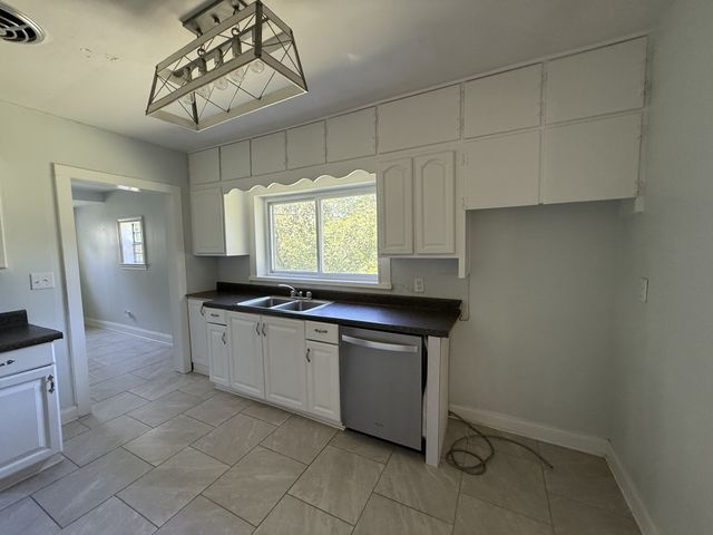 645 Neals Ln, Gallatin, TN 37066