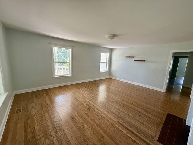 645 Neals Ln, Gallatin, TN 37066