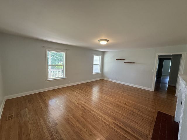 645 Neals Ln, Gallatin, TN 37066