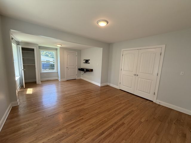 645 Neals Ln, Gallatin, TN 37066