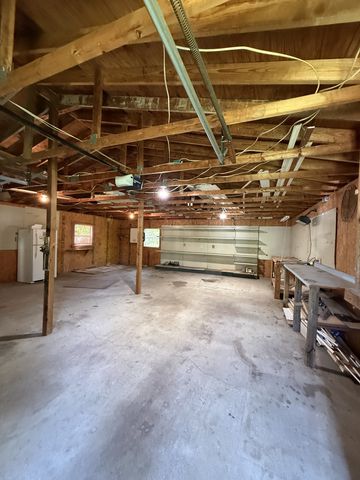 645 Neals Ln, Gallatin, TN 37066