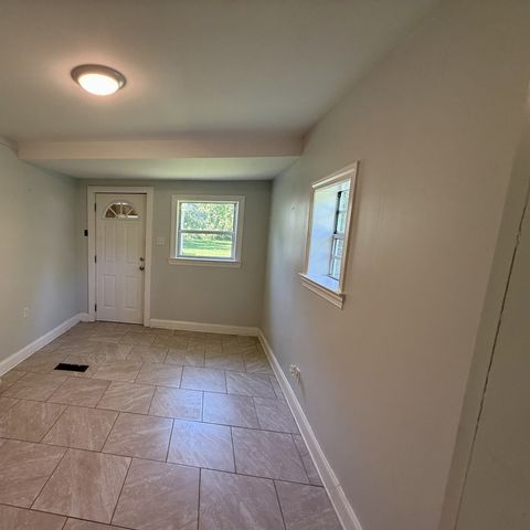 645 Neals Ln, Gallatin, TN 37066