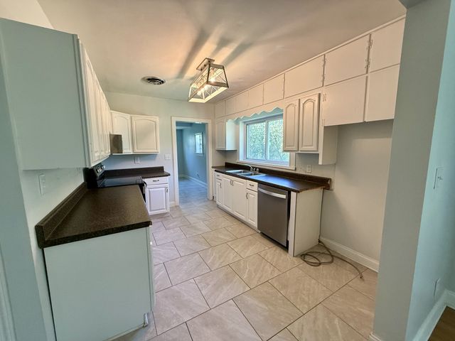 645 Neals Ln, Gallatin, TN 37066