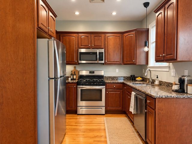 104 Boston St 3, Boston, MA 02125