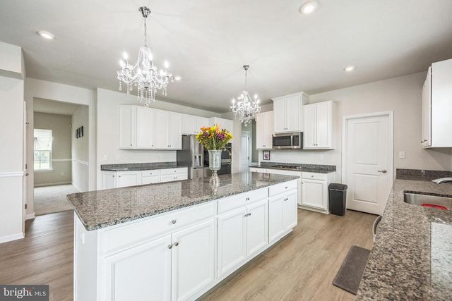 82 KINGSBERRY LN, Woodstown, NJ 08098