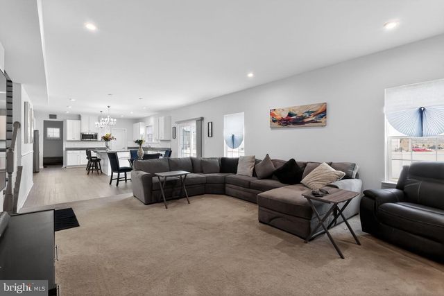 82 KINGSBERRY LN, Woodstown, NJ 08098