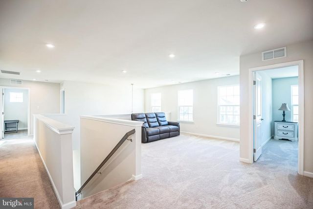 82 KINGSBERRY LN, Woodstown, NJ 08098