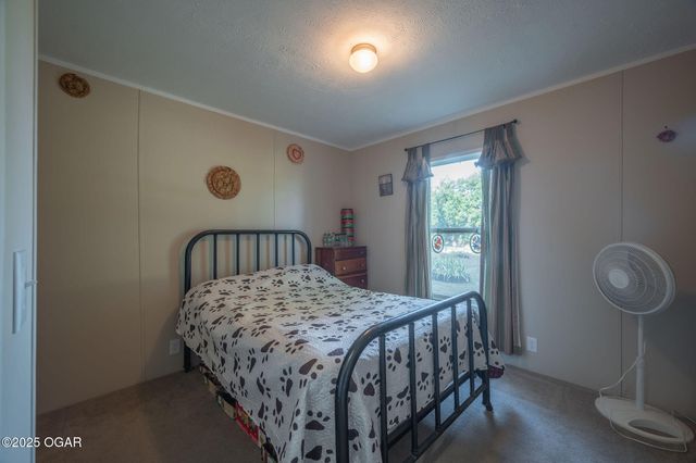 9237/9239 County Rd 90, Carthage, MO 64836