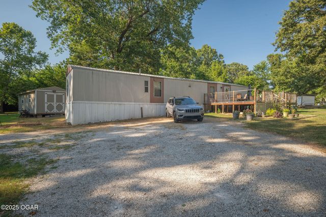 9237/9239 County Rd 90, Carthage, MO 64836