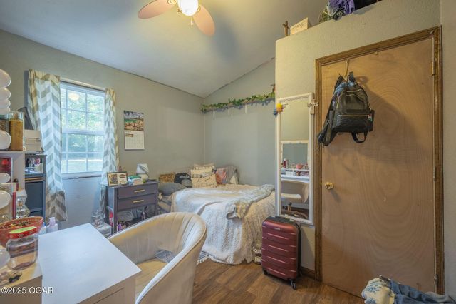 9237/9239 County Rd 90, Carthage, MO 64836