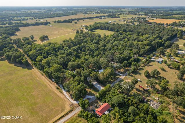 9237/9239 County Rd 90, Carthage, MO 64836