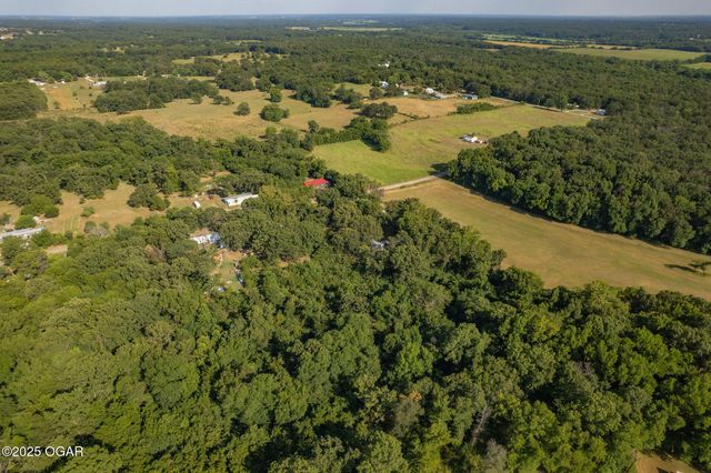 9237/9239 County Rd 90, Carthage, MO 64836