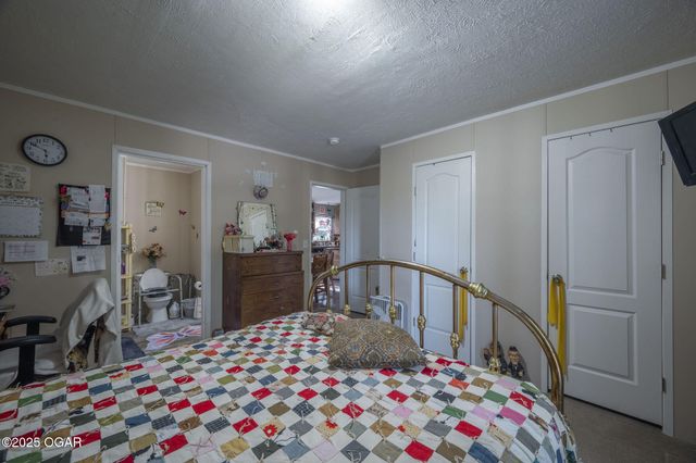 9237/9239 County Rd 90, Carthage, MO 64836