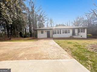 1325 Hidden Circle Drive, Sugar Hill, GA 30518