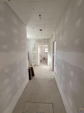 427 SW Jewell AVE, Topeka, KS 66606