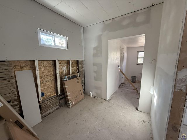 427 SW Jewell AVE, Topeka, KS 66606