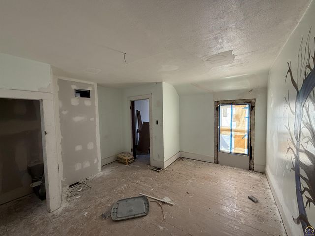 427 SW Jewell AVE, Topeka, KS 66606