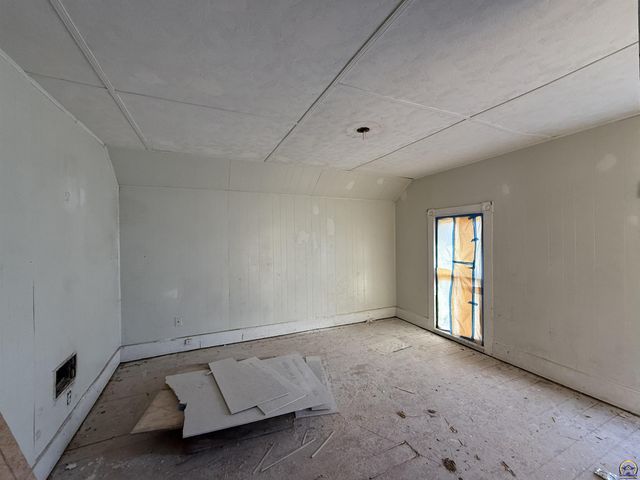 427 SW Jewell AVE, Topeka, KS 66606