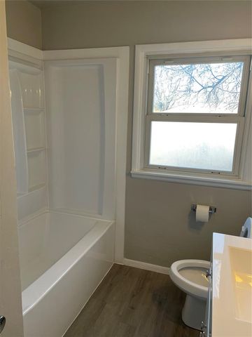 228 W 9th Street, Edmond, OK 73003