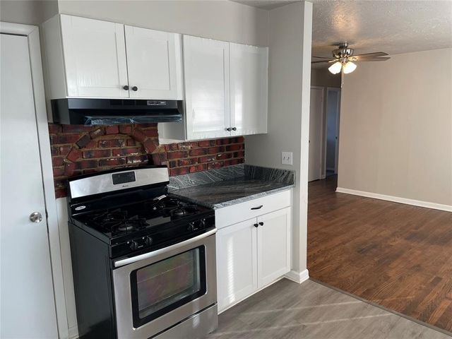 228 W 9th Street, Edmond, OK 73003