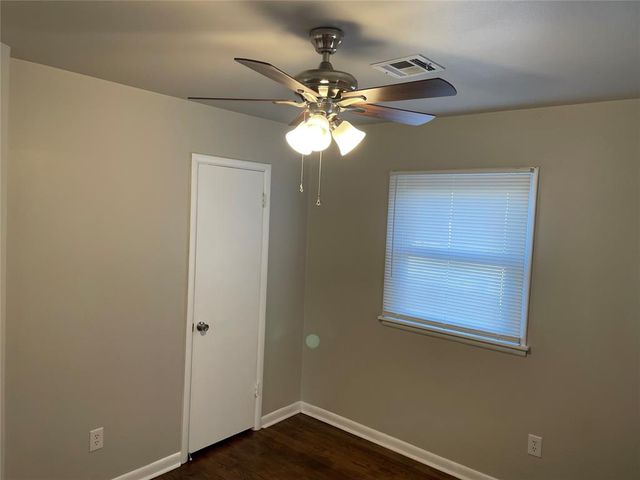 228 W 9th Street, Edmond, OK 73003