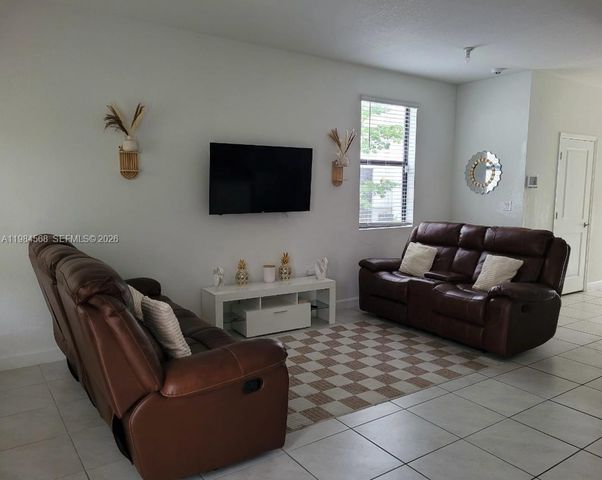 1161 SW 8th Ave, Florida City, FL 33034