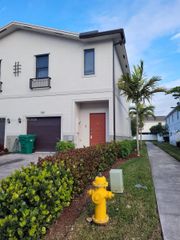 1161 SW 8th Ave, Florida City, FL 33034