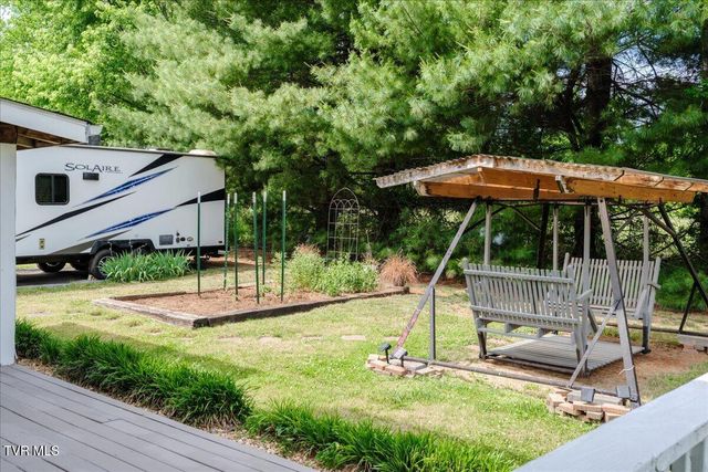 1036 Rittertown Road, Hampton, TN 37658