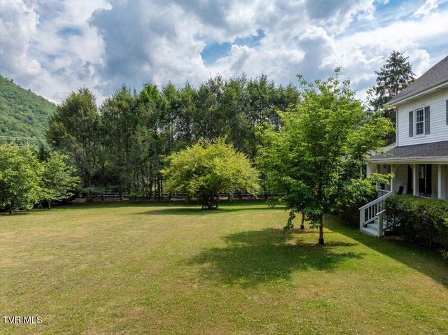 1036 Rittertown Road, Hampton, TN 37658