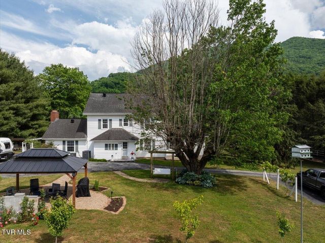 1036 Rittertown Road, Hampton, TN 37658