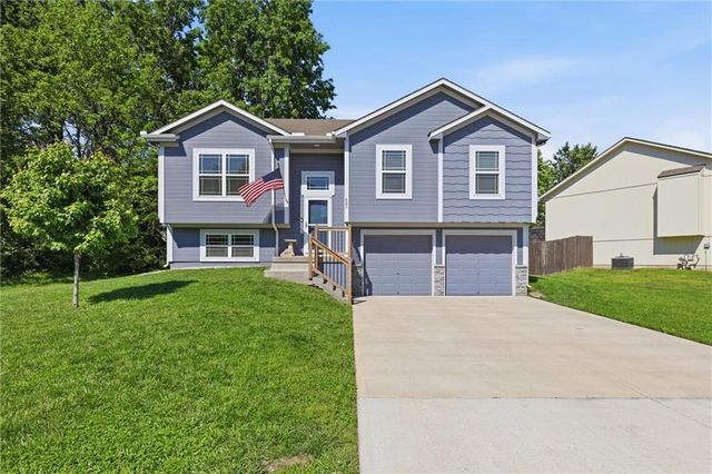 403 Timbercreek Drive, Belton, MO 64012