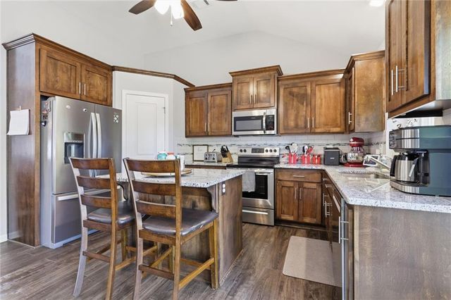 403 Timbercreek Drive, Belton, MO 64012