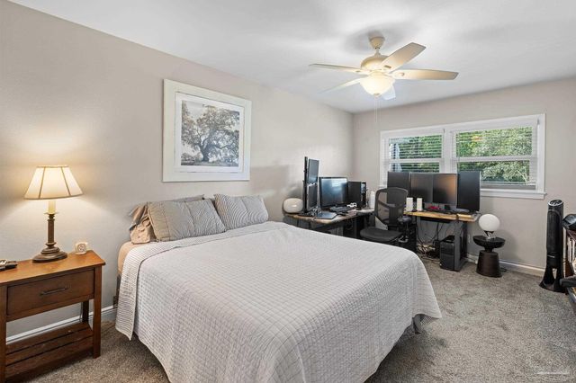 15 Star Lake Dr, Pensacola, FL 32507