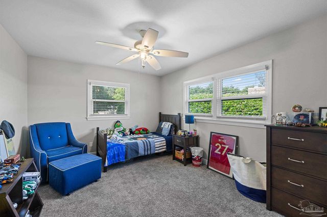 15 Star Lake Dr, Pensacola, FL 32507