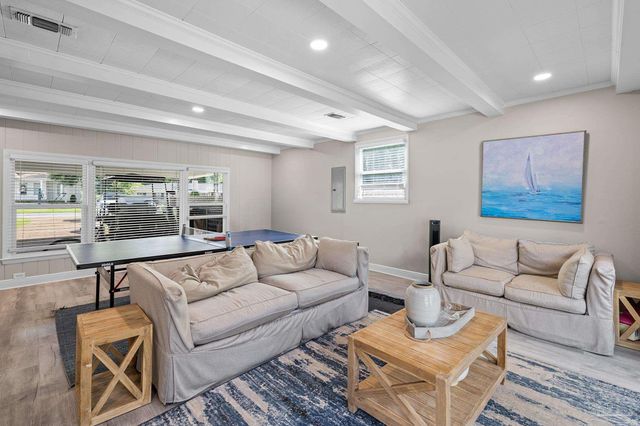 15 Star Lake Dr, Pensacola, FL 32507