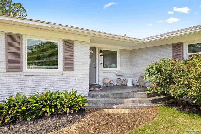 15 Star Lake Dr, Pensacola, FL 32507
