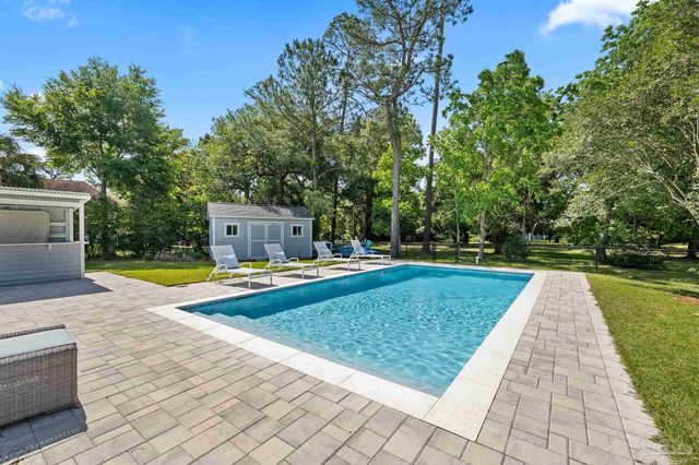 15 Star Lake Dr, Pensacola, FL 32507